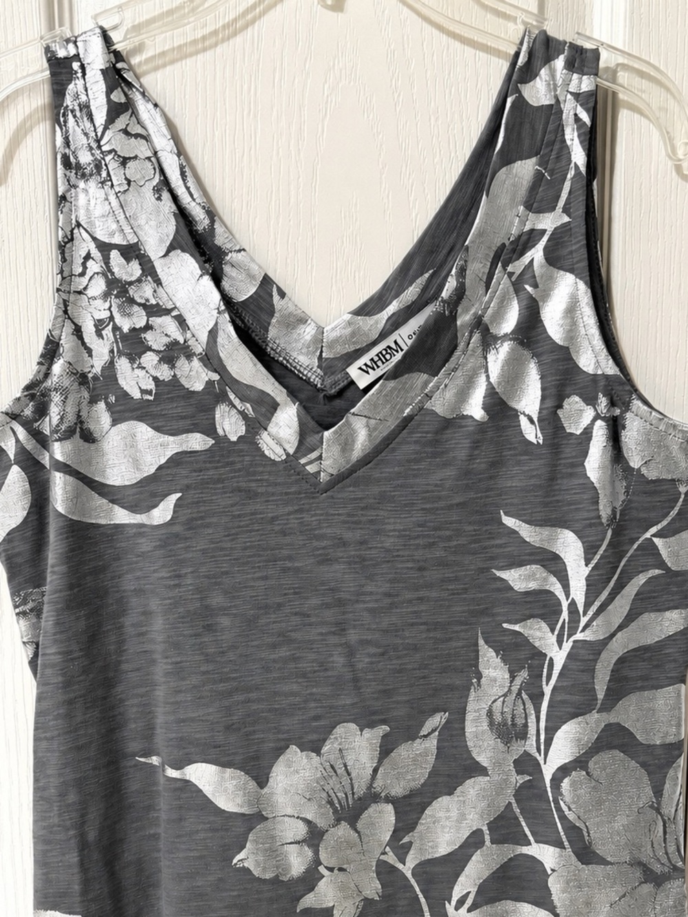WHBM White House Black Market XS Silver Foil Double V-Neck Tank Top NWT - Picture 9 of 11